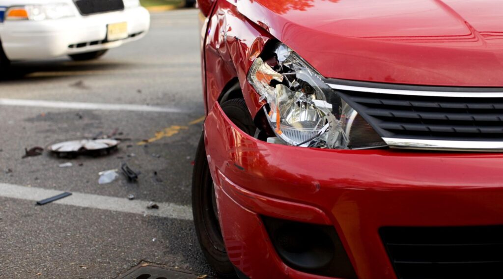 damaged-headlight-after-car-accident-in-SC